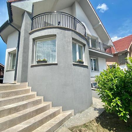 Anca'S Home Oradea Exterior photo